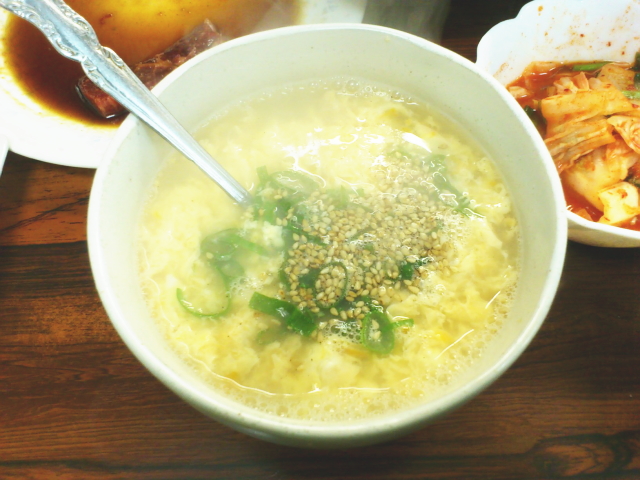 後半、 玉子スープ300円発注。